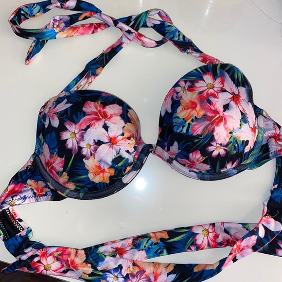 Floral Bikini Top - Picture 1 of 1